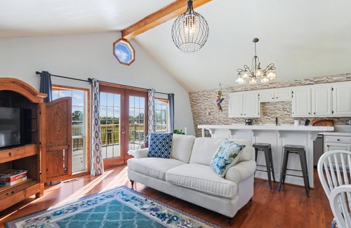 Rogers Cabin | Cozy Posy Cabin - Mountain Top Cabin on 18 acres!