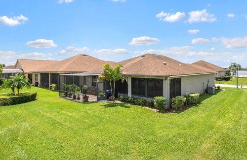 Winter Haven House | Cozy & Quiet Golf Course Getaway