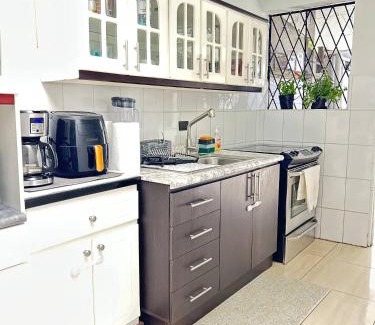 San Jose House | Cozy Room in Central San Jos with Private Entrance