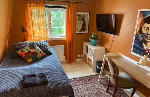 Uppsala Bed & Breakfast | Cozy Room