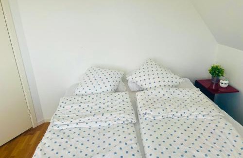 Oster House | Cozy room with beautiful nature in Husievägen 100-Malmo