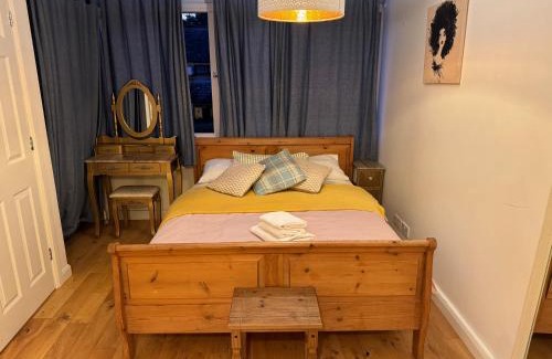 Surrey Docks House | Cozy rooms near Central London