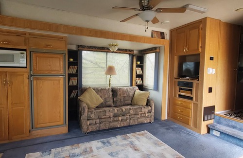 Drexel Heights House | Cozy RV with AC and WiFi in Serene Tucson