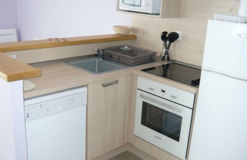 Siouville-Hague Cottage | Cozy Seaside Bungalow: Accessible, Surf-Friendly, with BBQ, Terrace, and Nearby Beach