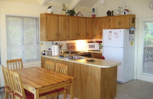 Pedlars Edge House | COZY SKI COTTAGE-SKI IN SKI OUT