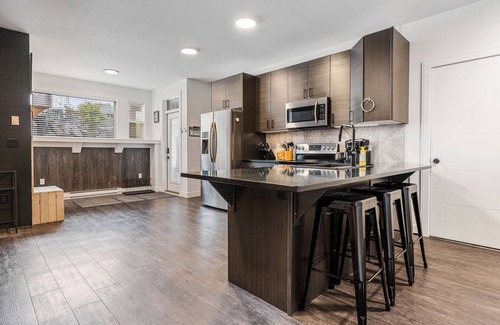 Eastern Hillsides House | Cozy stay at the Mountain Nest Suite w/hot tub