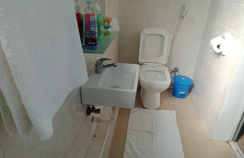 Mombasa House | Cozy studio apartment in Mombasa with WiFi, swimming pool and Sea view.