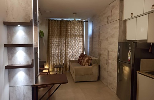 Bouvet Island Apartment | Cozy Studio apartment in charming Thane with AC - Pickmyghar