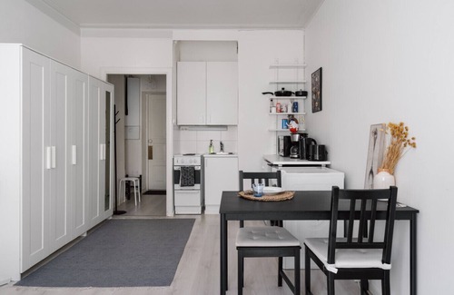 Kamppi Apartment | Cozy Studio Apt in Kamppi with Perfect Location