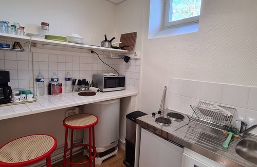 Bucy-Saint-Liphard Cottage | Cozy studio near Orléans with parking and animals on site