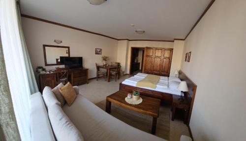 Shiligarnika Apartment | Cozy studio with balcony and incl SPA in 4-star hotel Saint Ivan Rilski , Bansko