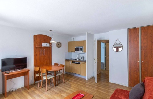 La Mongie Apartment | Cozy Studio with Terrace, Parking, Pool & Gym, Near Slopes, Sleeps 4