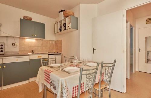Barbotan-les-Thermes Apartment | Cozy T2 with balcony, parking and Wi-Fi in Barbotan