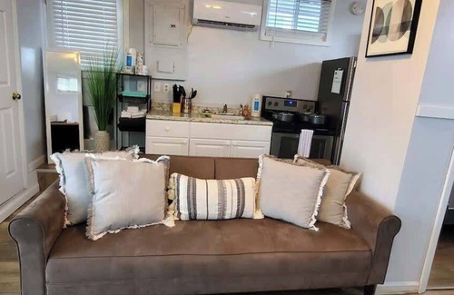 Lenoir City House | Cozy Tiny Home in Lenoir City