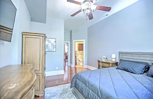 St. Louis House | Cozy townhouse, 1-mi from the heart of Soulard!