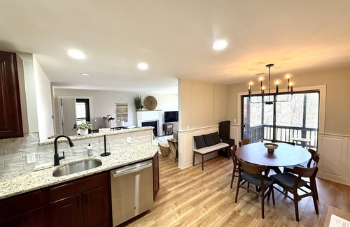 Vernon Condo | Cozy Treetop Escape | Orchards, Skiing, Mountain Creek, Minerals, Wildlife