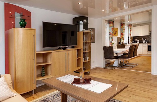 Neustadt an der Aisch Apartment | Cozy vacation apartment with garden and pavilion