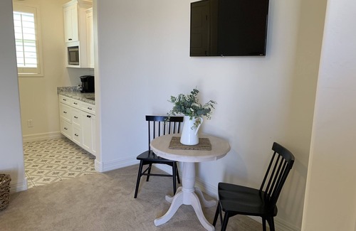 Queen Creek House | Cozy Villa Apartment In Gated Community