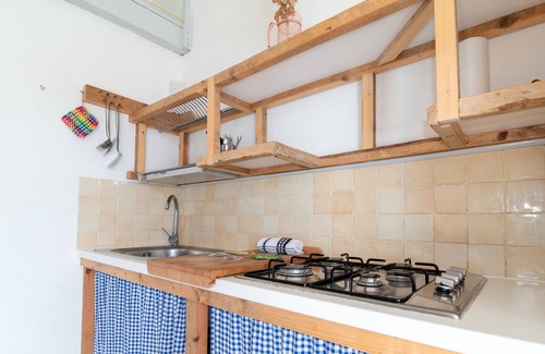 Sa Rocca Tunda Apartment | Cozzy Sarrocca - One Bedroom Apartment, Sleeps 5