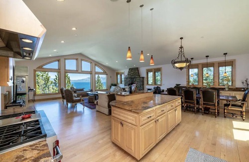 South Shore Cabin | Craftsman's Lakeview paradise in Lake Tahoe - 4 Bedrooms Luxury Home