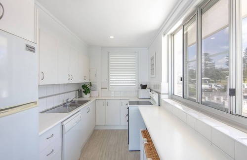 Yamba Apartment | Craigmore On the Beach Unit 13 - One of the most desirable holiday locations in Yamba.