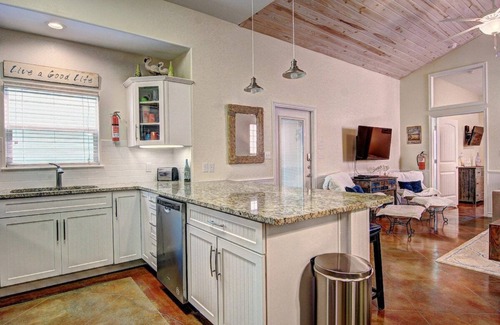 Port Aransas Villa | Crane's Landing- 2 Resort style Pools | Playground