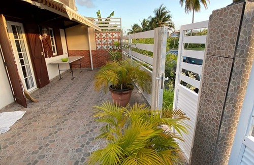 Port-Louis House | Creole house close to all amenities and beaches