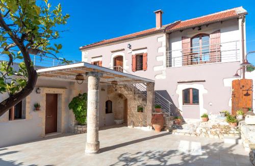 Gavalochori Villa | Cretan Lux Villa Heated Pool