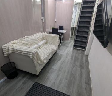 Male House | CRIMSON m STAY
