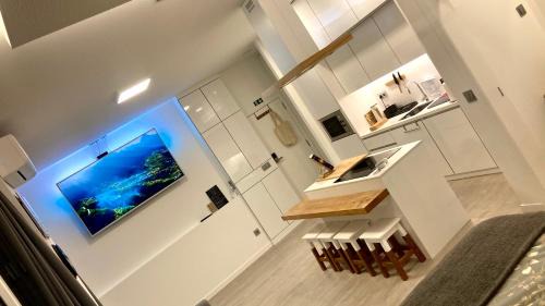 Se Apartment | Cristalia,Roof terrace in city center, Garage, Netflix 75inch TV