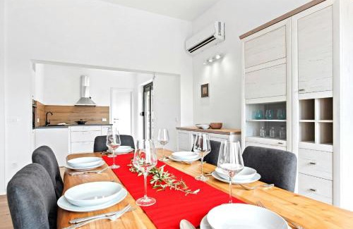 Porec Apartment | CROGO Casa Elizabeta