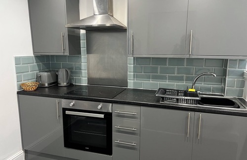 Waterloo Apartment | Crosby marina