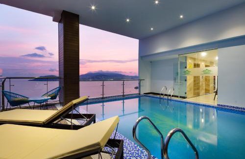 Tran Phu Beach Hotel | Crown Hotel Nha Trang