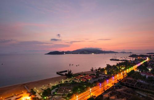 Tran Phu Beach Hotel | Crown Hotel Nha Trang