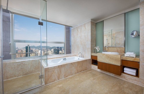 Futian Hotel | Crowne Plaza Shenzhen Futian by IHG
