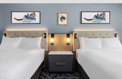 Northwest Hotel | Crowne Plaza Virginia Beach Town Center by IHG