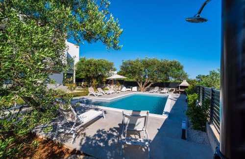 Biograd na Moru Apartment | CROWONDER Sun Dance Apartments with Heated Swimming Pool Seaview and Garden