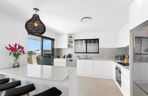 Sunshine Beach Apartment | Crystal Shores Top Floor U/4, One Bedroom Premium Apartment, Stunning Sea View
