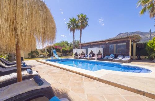 Alhaurin el Grande Villa | Cubo's Villa Las Palmeras Altas 14PAX