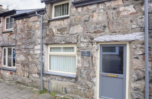 Tremadog House | Cuddfan