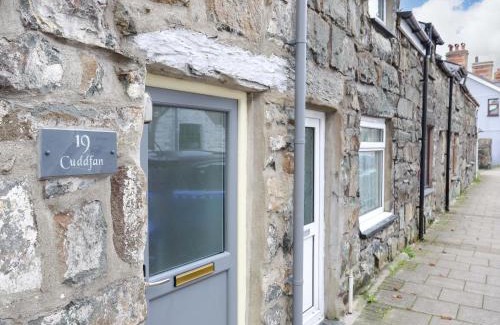 Tremadog House | Cuddfan