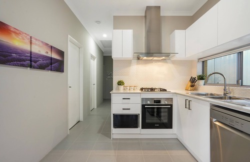 Balga House | Culloton Comfort – Spacious 3BR Home Near Shops & Parks​