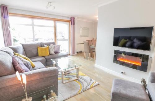 Largs Apartment | Cumbrae View