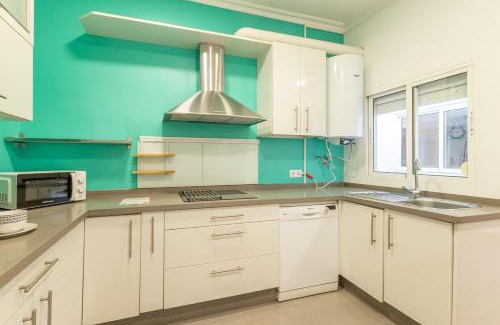 Alfalfa Apartment | Cuna Center Suite by Valcambre