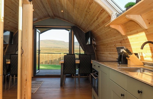 Yockenthwaite Cottage | Curlew