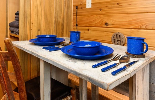 Kerns House | ❤️Custom Tiny w/ Bamboo Vibes, Firepit, Kitchen, Next to PDX's Best Eats✨