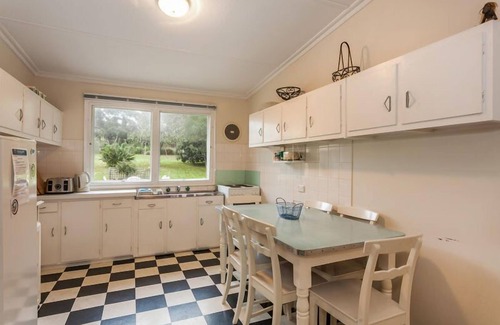 Surf Coast House | Cute As A Button Beach Cottage