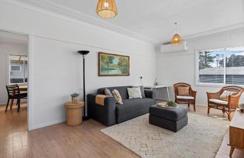 Wamberal Apartment | Cute Beach Escape 50m to Wamberal Beach
