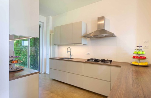 Lesa Cottage | Cute house in a family-friendly resort featuring tennis & a pool! - Casa Letizia