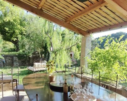 Le Barroux Bed & Breakfast | Cyprès du château